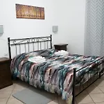 Casa Di Roberto - Metro E Servizi A Due Passi!