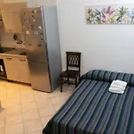 Casa Di Roberto - Metro E Servizi A Due Passi!