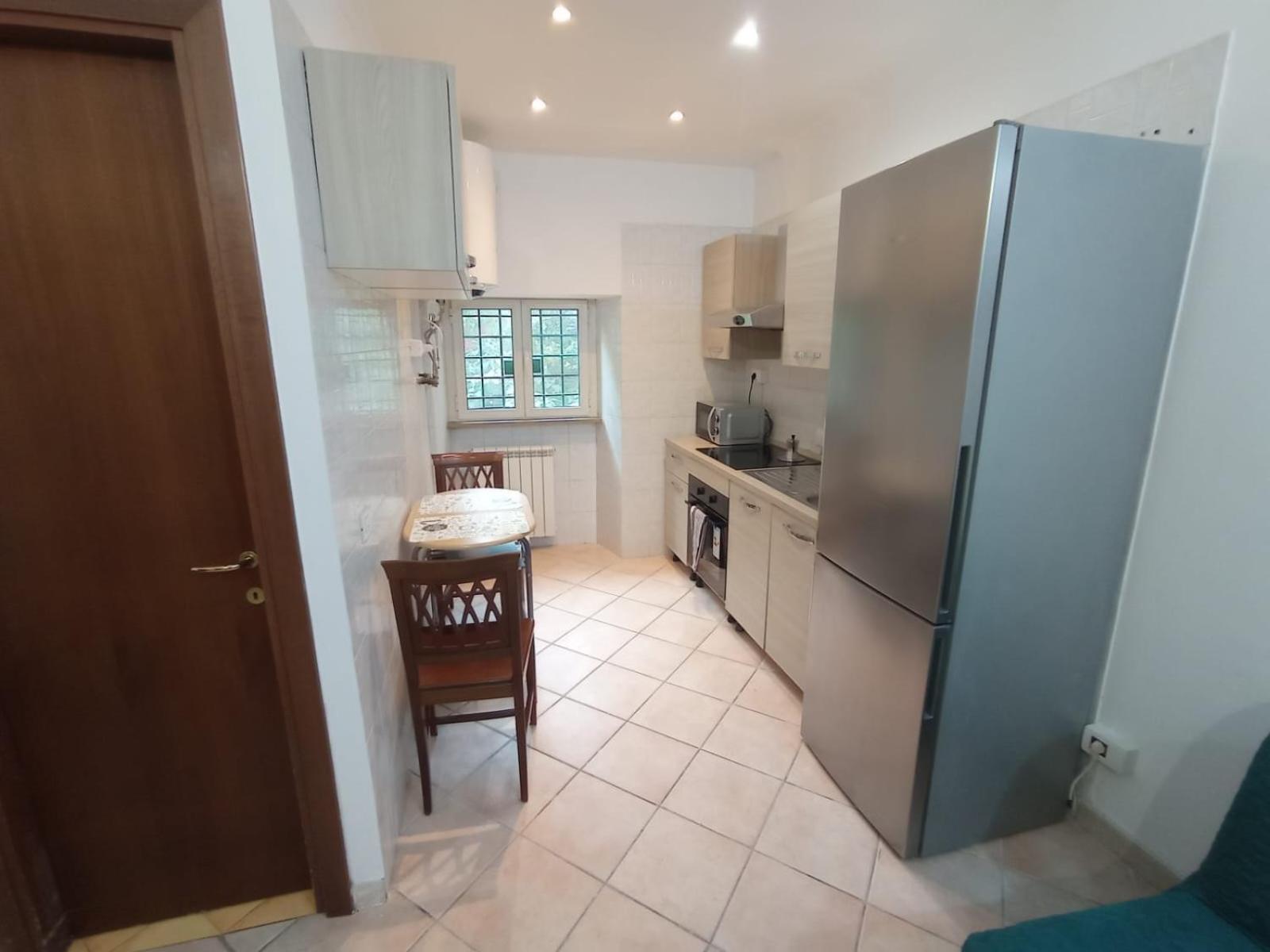 Casa Di Roberto - Metro E Servizi A Due Passi! Roma