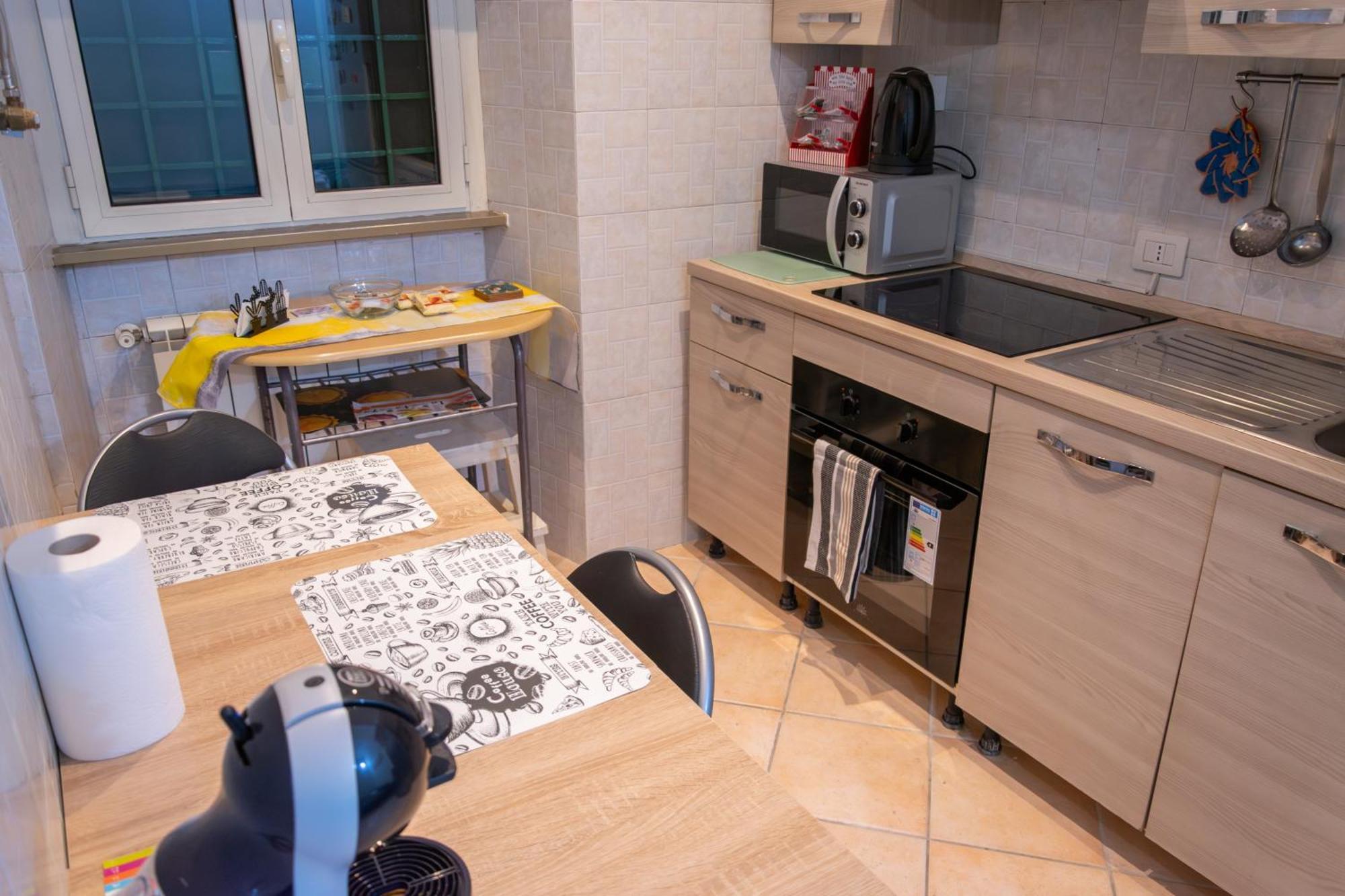 Appartamento Casa Di Roberto - Metro E Servizi A Due Passi! Roma