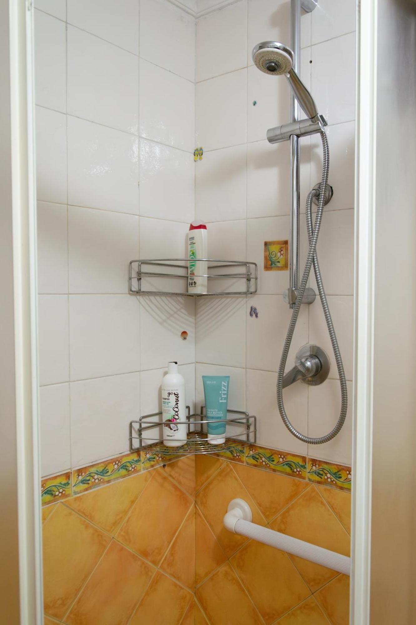 Appartamento Casa Di Roberto - Metro E Servizi A Due Passi! Roma